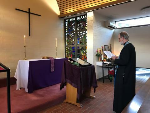 Fr. Geoff serves the Akathist to the Theotokos in the Small Chapel at Lent